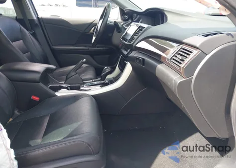 2017 Honda Accord Touring V6 z USA, uszkodzony, nr VIN 1HGCR3F95HA043430